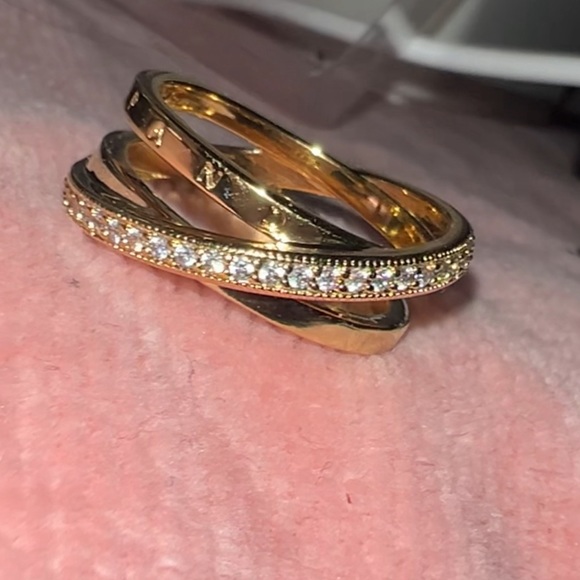 Crossover Pavé Triple Band ( Size 7) Ring - Picture 13 of 13